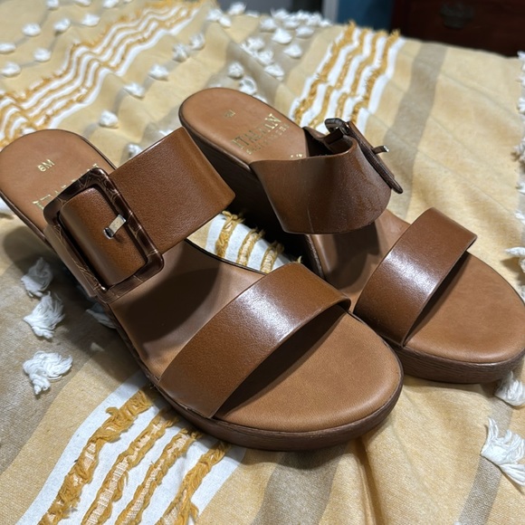 Brown size 8 wedges - Picture 1 of 2